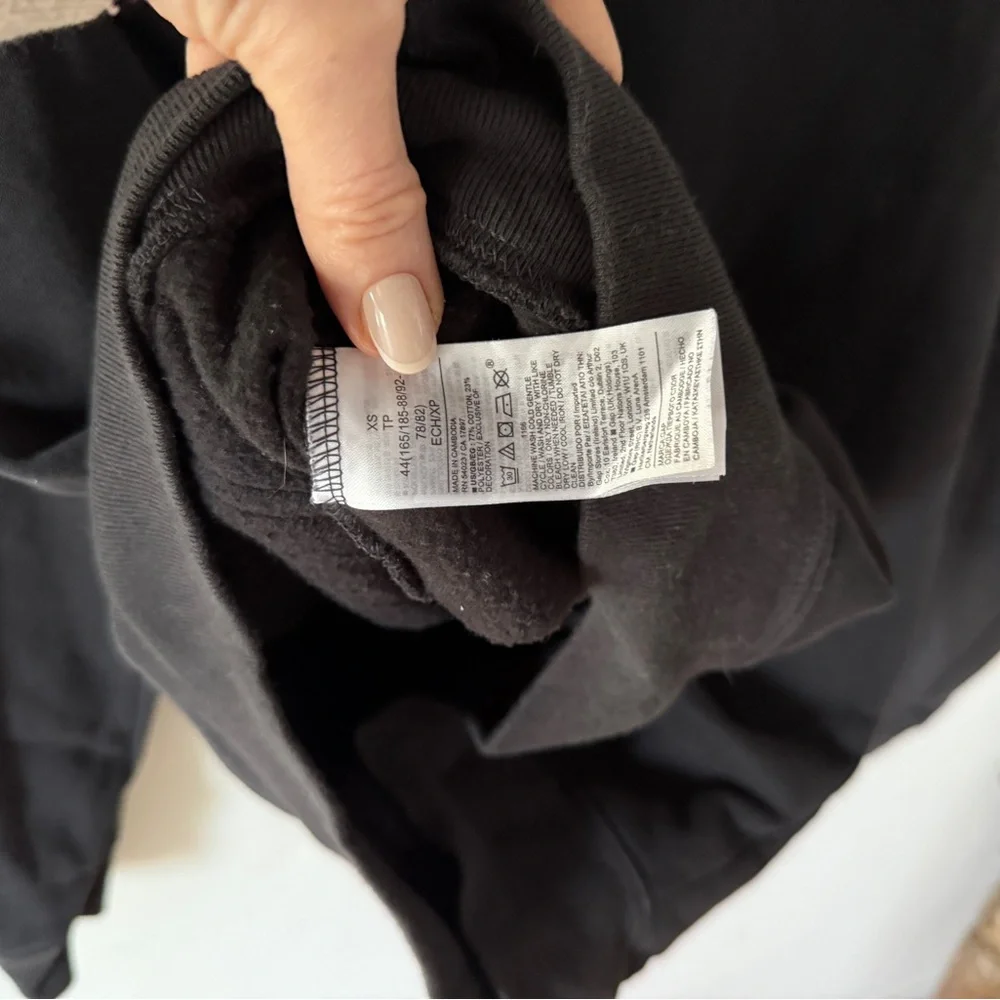 GAP Hoodie Charcoal/Black Pullover Kids size Large.